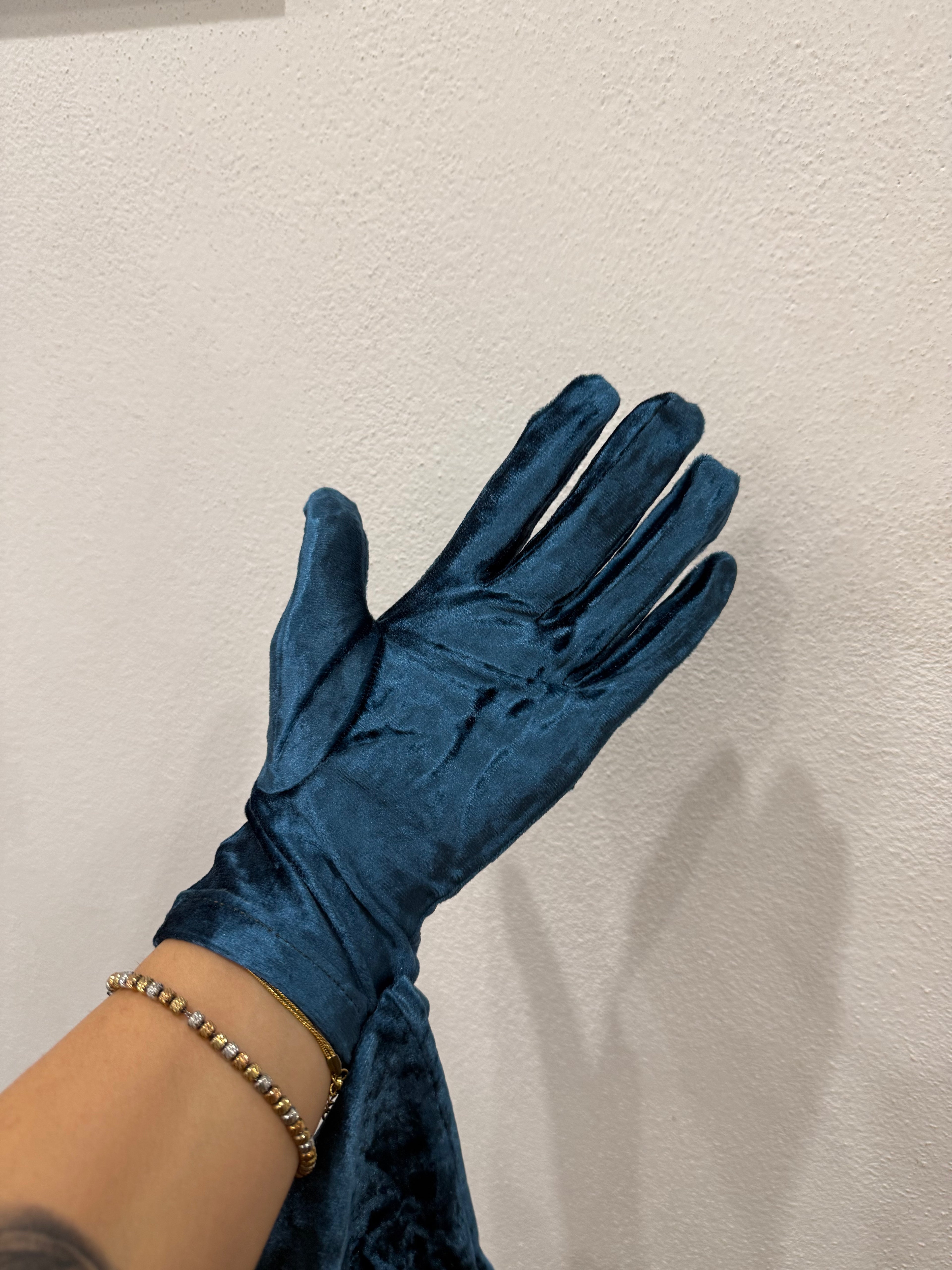 Emmesse® Glove