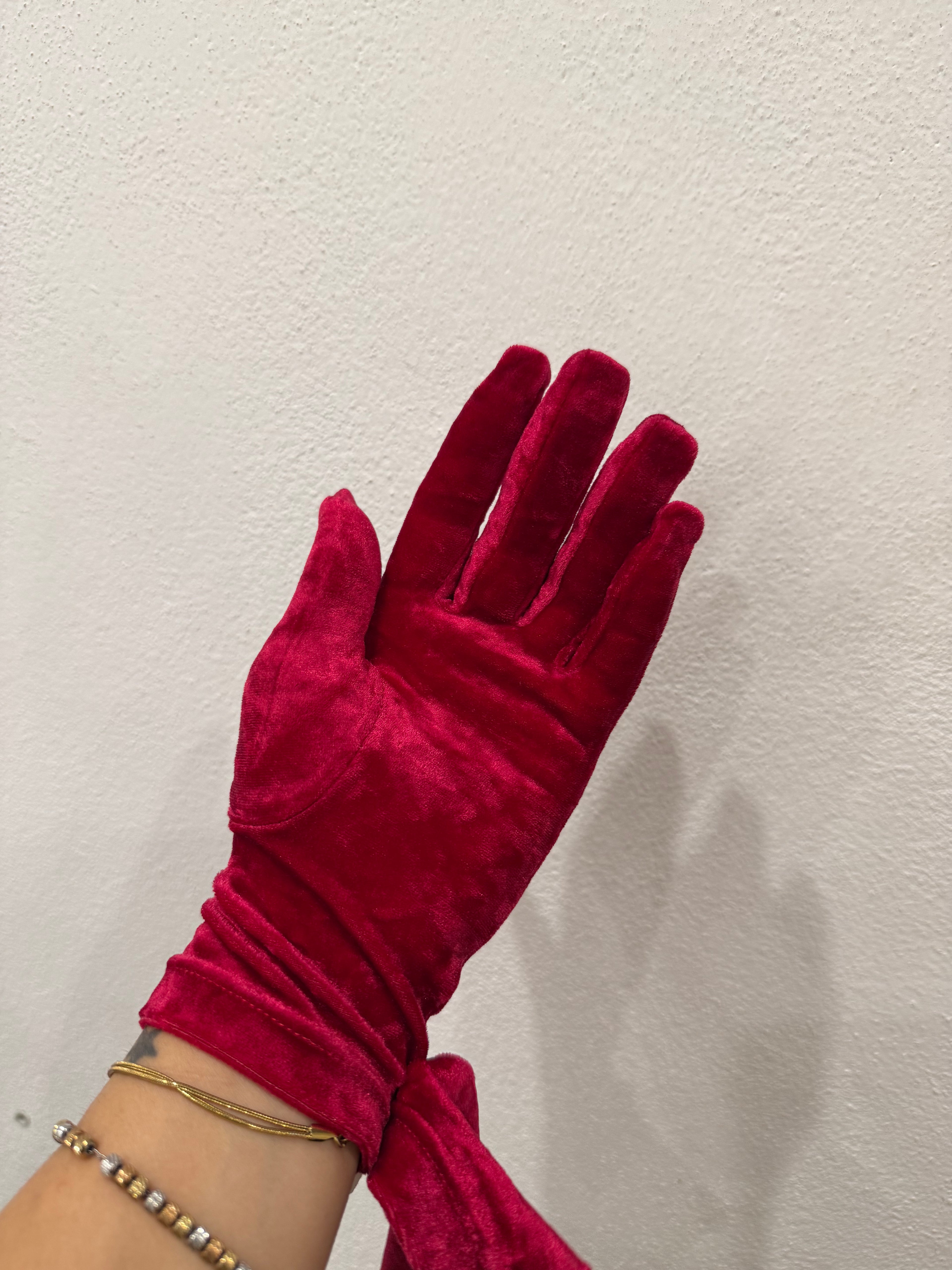 Emmesse® Glove